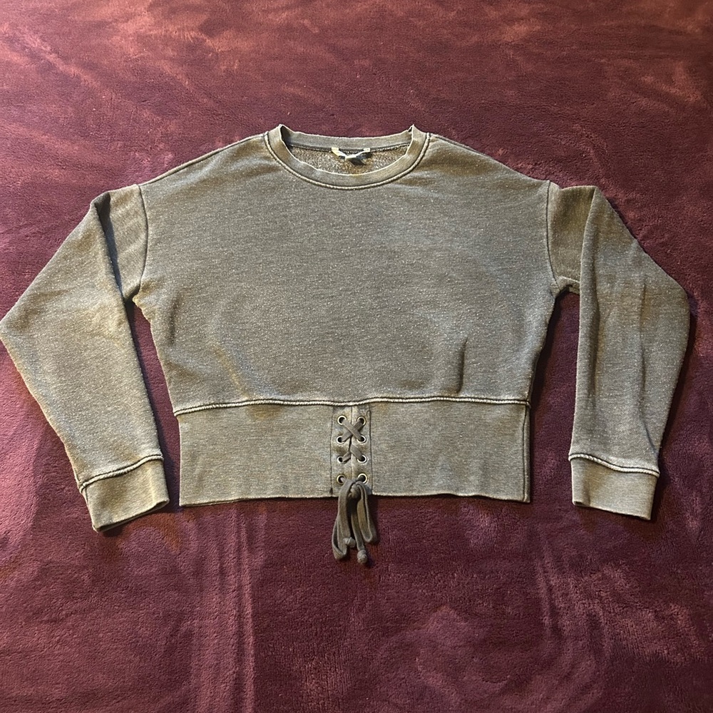 AEO cropped tie front sweatshirt